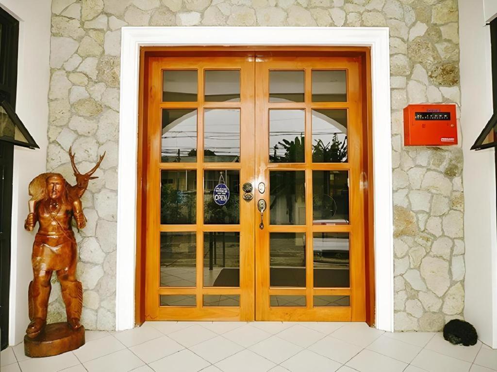 El Haciendero Private Hotel Iloilo City Exterior foto